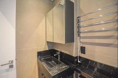 Apartamento à venda com 130m², 2 quartos e 2 vagasBanheiro da Suíte