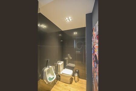 Apartamento à venda com 130m², 2 quartos e 2 vagasBanheiro de serviço