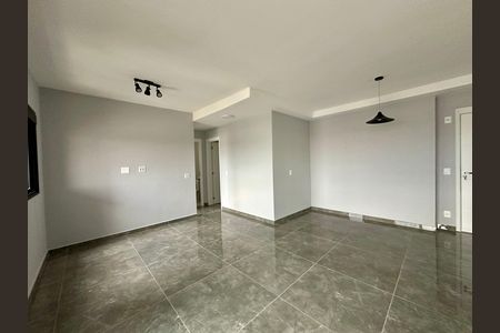 Sala de apartamento para alugar com 2 quartos, 75m² em Vila Militar, Barueri