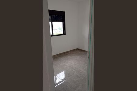 Quarto de apartamento para alugar com 2 quartos, 75m² em Vila Militar, Barueri
