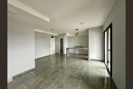 Sala de apartamento à venda com 2 quartos, 75m² em Vila Militar, Barueri