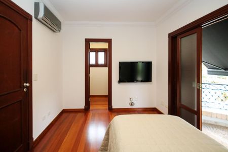 Casa de condomínio para alugar com 752m², 5 quartos e 7 vagas Casa de condomínio para alugar com 752m², 5 quartos e 7 vagasSuíte 4