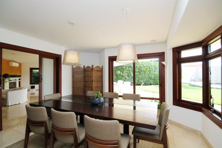 Casa de condomínio para alugar com 752m², 5 quartos e 7 vagas Casa de condomínio para alugar com 752m², 5 quartos e 7 vagasSala de Jantar