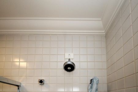 Casa de condomínio para alugar com 752m², 5 quartos e 7 vagas Casa de condomínio para alugar com 752m², 5 quartos e 7 vagasBanheiro da Suíte 3