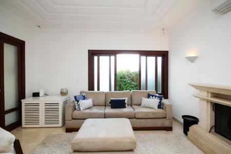 Casa de condomínio para alugar com 752m², 5 quartos e 7 vagas Casa de condomínio para alugar com 752m², 5 quartos e 7 vagasSala TV
