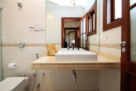 Banheiro da Suíte 3 de casa de condomínio para alugar com 5 quartos, 752m² em Jardim Sao Paulo Ii, Cotia