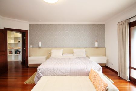Casa de condomínio para alugar com 752m², 5 quartos e 7 vagas Casa de condomínio para alugar com 752m², 5 quartos e 7 vagasSuíte 1