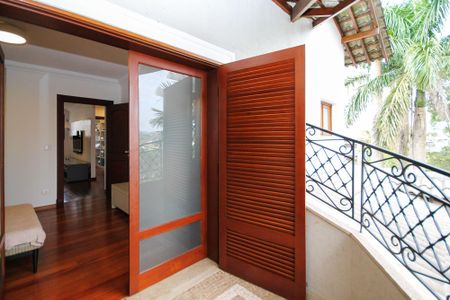 Casa de condomínio para alugar com 752m², 5 quartos e 7 vagas Casa de condomínio para alugar com 752m², 5 quartos e 7 vagasVaranda da Suíte 3