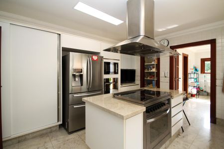 Casa de condomínio para alugar com 752m², 5 quartos e 7 vagas Casa de condomínio para alugar com 752m², 5 quartos e 7 vagasCozinha