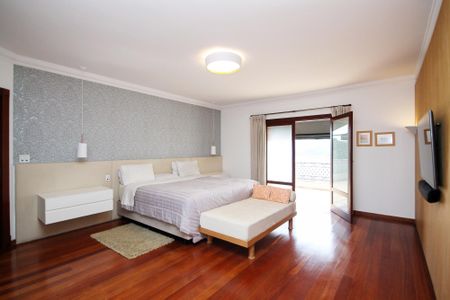 Casa de condomínio para alugar com 752m², 5 quartos e 7 vagas Casa de condomínio para alugar com 752m², 5 quartos e 7 vagasSuíte 1