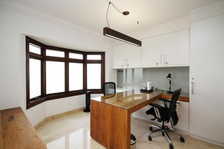 Casa de condomínio para alugar com 752m², 5 quartos e 7 vagas Casa de condomínio para alugar com 752m², 5 quartos e 7 vagasEscritório