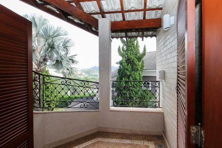 Casa de condomínio para alugar com 752m², 5 quartos e 7 vagas Casa de condomínio para alugar com 752m², 5 quartos e 7 vagasVaranda da Suíte 3