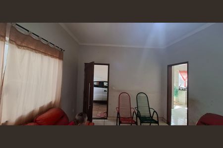 Casa para alugar com 185m², 3 quartos e 2 vagasSala