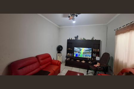 Casa para alugar com 185m², 3 quartos e 2 vagasSala