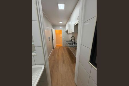 Cozinha de apartamento à venda com 2 quartos, 55m² em Vila Palmeiras, São Paulo