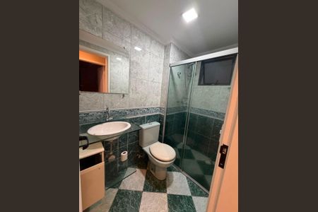 Banheiro de apartamento à venda com 2 quartos, 55m² em Vila Palmeiras, São Paulo