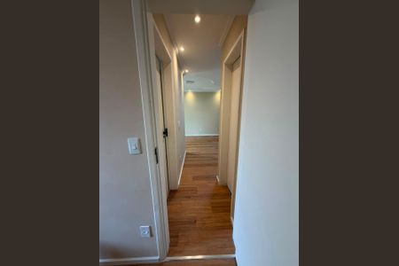 Corredor de apartamento à venda com 2 quartos, 55m² em Vila Palmeiras, São Paulo