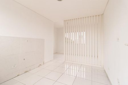 Sala/Cozinha de apartamento à venda com 1 quarto, 22m² em Lindoia, Curitiba