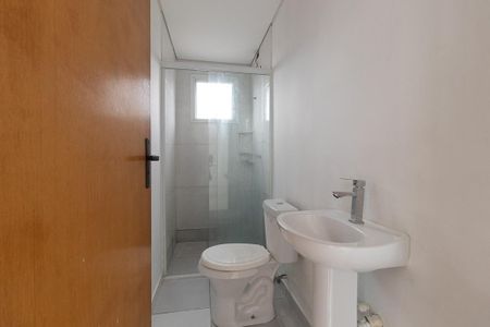 Banheiro de apartamento à venda com 1 quarto, 22m² em Lindoia, Curitiba
