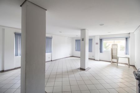 Apartamento para alugar com 68m², 2 quartos e 1 vagaÁrea comum - Salão de festas
