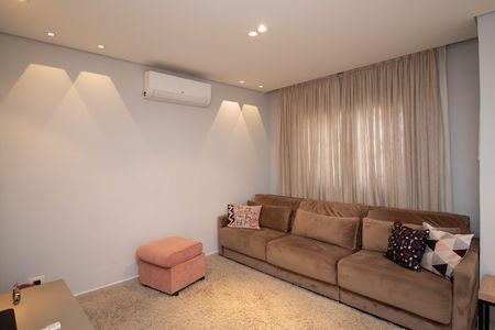 Sala de casa para alugar com 2 quartos, 168m² em Jardim Santa Clara, Guarulhos