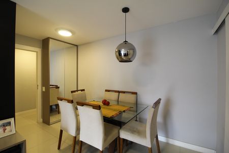 Apartamento à venda com 79m², 2 quartos e 1 vagaSala