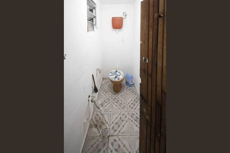 Casa à venda com 150m², 3 quartos e 2 vagas Casa à venda com 150m², 3 quartos e 2 vagasBanheiro
