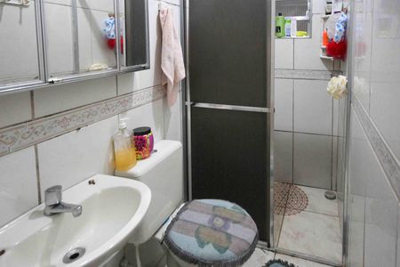 Casa à venda com 150m², 3 quartos e 2 vagas Casa à venda com 150m², 3 quartos e 2 vagasBanheiro