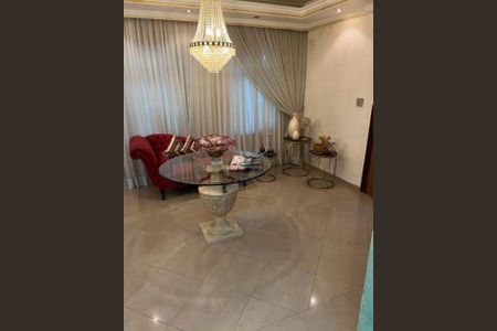 Casa à venda com 3 quartos, 360m² em Vila Rosalia, Guarulhos