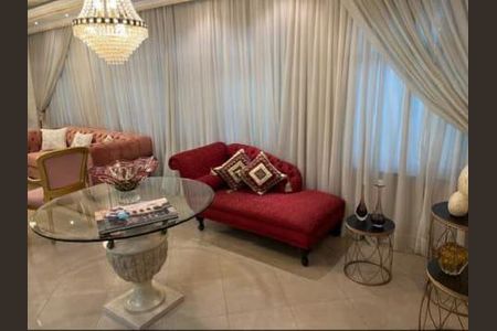 Casa à venda com 3 quartos, 360m² em Vila Rosalia, Guarulhos