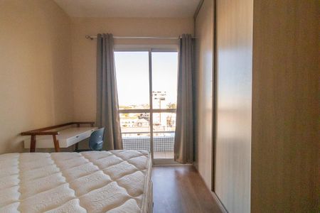 Quarto 1 de apartamento para alugar com 1 quarto, 38m² em Centro, Curitiba