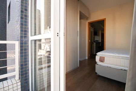 Sacada de apartamento para alugar com 1 quarto, 38m² em Centro, Curitiba