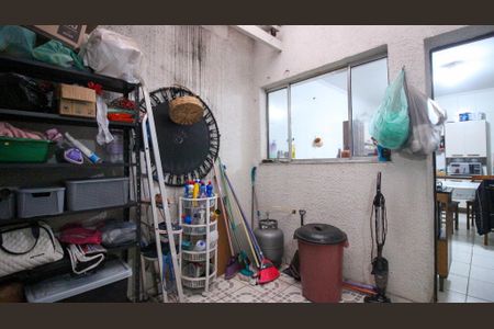 Casa de condomínio à venda com 90m², 2 quartos e 1 vagaÁrea de serviço