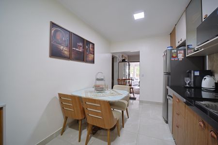 Casa à venda com 148m², 3 quartos e 3 vagasCozinha