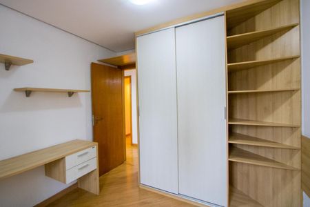 Apartamento à venda com 100m², 3 quartos e 2 vagas Apartamento à venda com 100m², 3 quartos e 2 vagasQuarto 2
