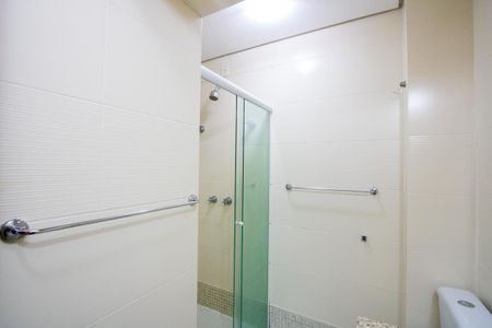 Apartamento à venda com 100m², 3 quartos e 2 vagas Apartamento à venda com 100m², 3 quartos e 2 vagasBanheiro do quarto 1