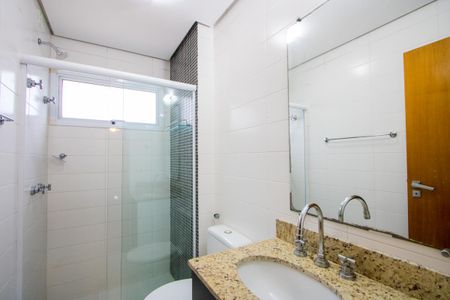 Apartamento à venda com 100m², 3 quartos e 2 vagas Apartamento à venda com 100m², 3 quartos e 2 vagasBanheiro social