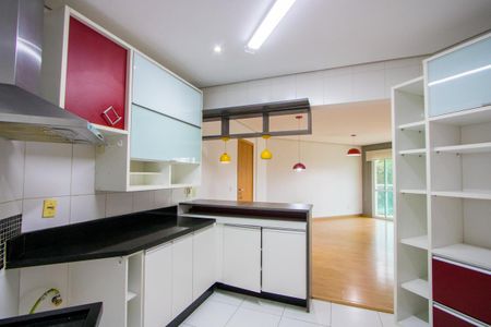 Apartamento à venda com 100m², 3 quartos e 2 vagas Apartamento à venda com 100m², 3 quartos e 2 vagasCozinha