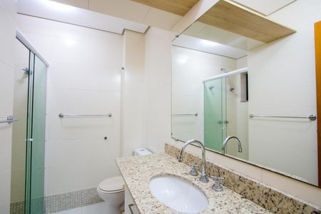 Banheiro do quarto 1 de apartamento para alugar com 3 quartos, 100m² em Jardim, Santo André