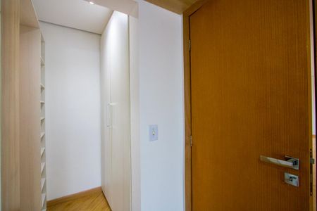 Apartamento à venda com 100m², 3 quartos e 2 vagas Apartamento à venda com 100m², 3 quartos e 2 vagasCloset do quarto 1