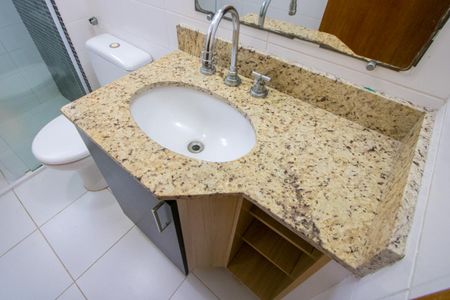 Apartamento à venda com 100m², 3 quartos e 2 vagas Apartamento à venda com 100m², 3 quartos e 2 vagasBanheiro social