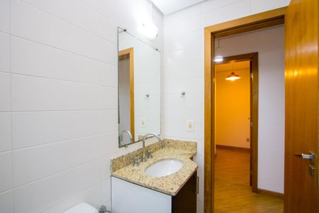 Apartamento à venda com 100m², 3 quartos e 2 vagas Apartamento à venda com 100m², 3 quartos e 2 vagasBanheiro social