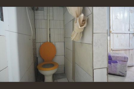Banheiro  de casa à venda com 1 quarto, 30m² em Passo das Pedras, Porto Alegre