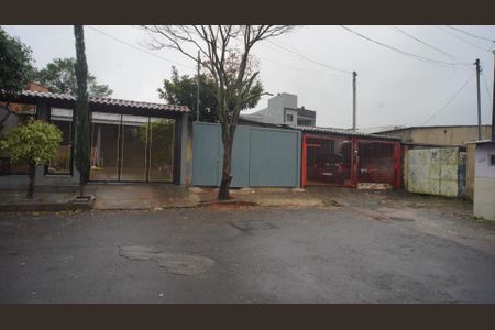 Vista  de casa à venda com 1 quarto, 30m² em Passo das Pedras, Porto Alegre