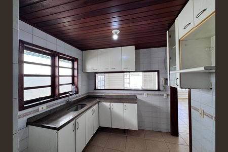 Cozinha de casa de condomínio à venda com 3 quartos, 150m² em Ciro Aranha, Rio de Janeiro