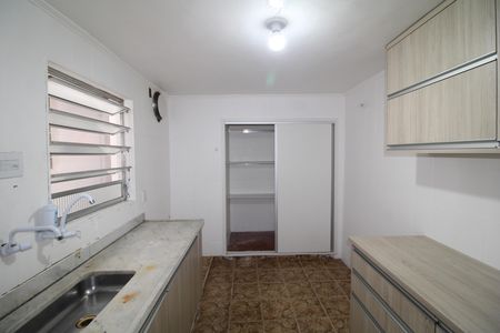 Cozinha de casa para alugar com 3 quartos, 80m² em Jardim São Paulo, São Paulo