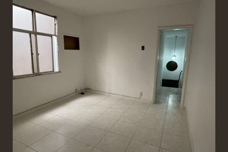 Casa à venda com 70m², 2 quartos e sem vaga