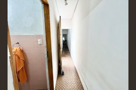 Casa à venda com 250m², 1 quarto e 2 vagasCorredor