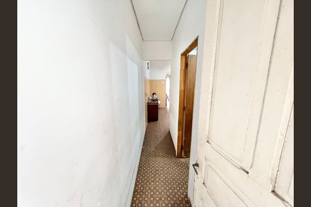 Casa à venda com 250m², 1 quarto e 2 vagasCorredor