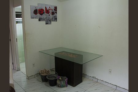 Sala de apartamento para alugar com 2 quartos, 41m² em Santa Cruz, Rio de Janeiro